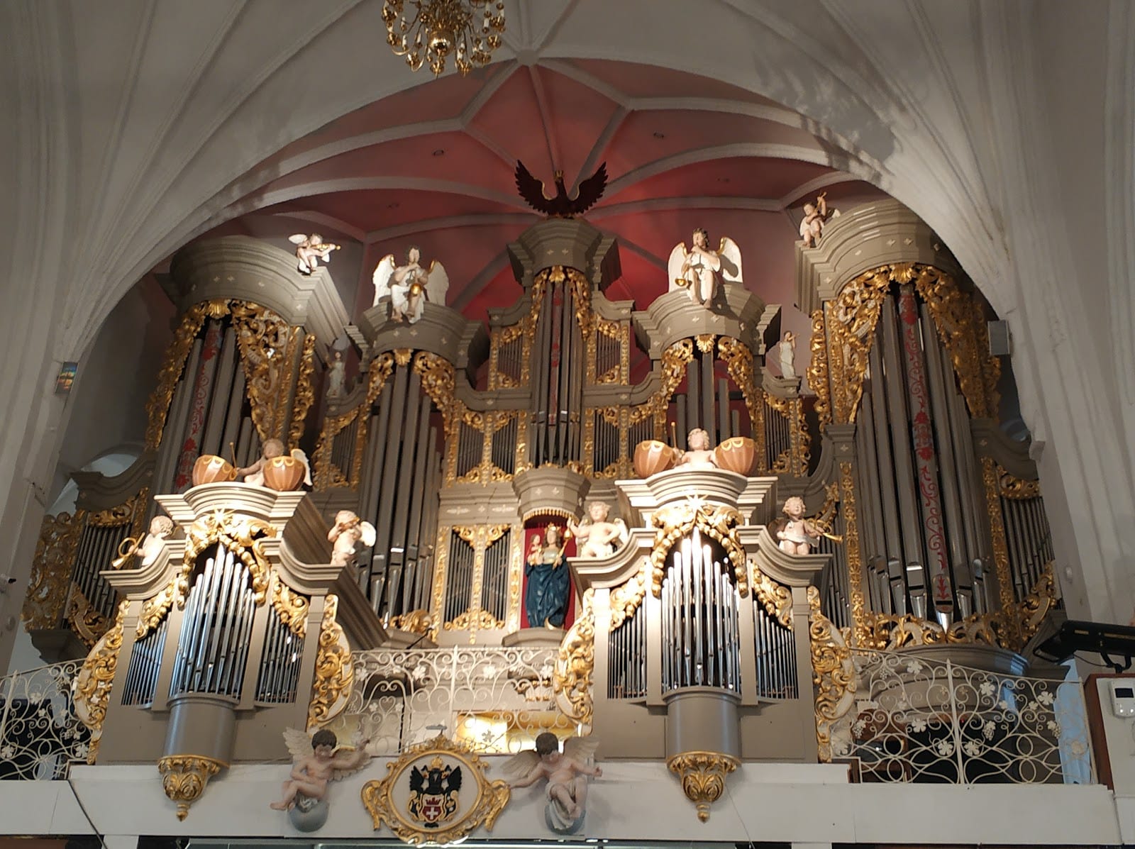 Больше, чем просто музыка: что еще посмотреть в Кафедральном соборе