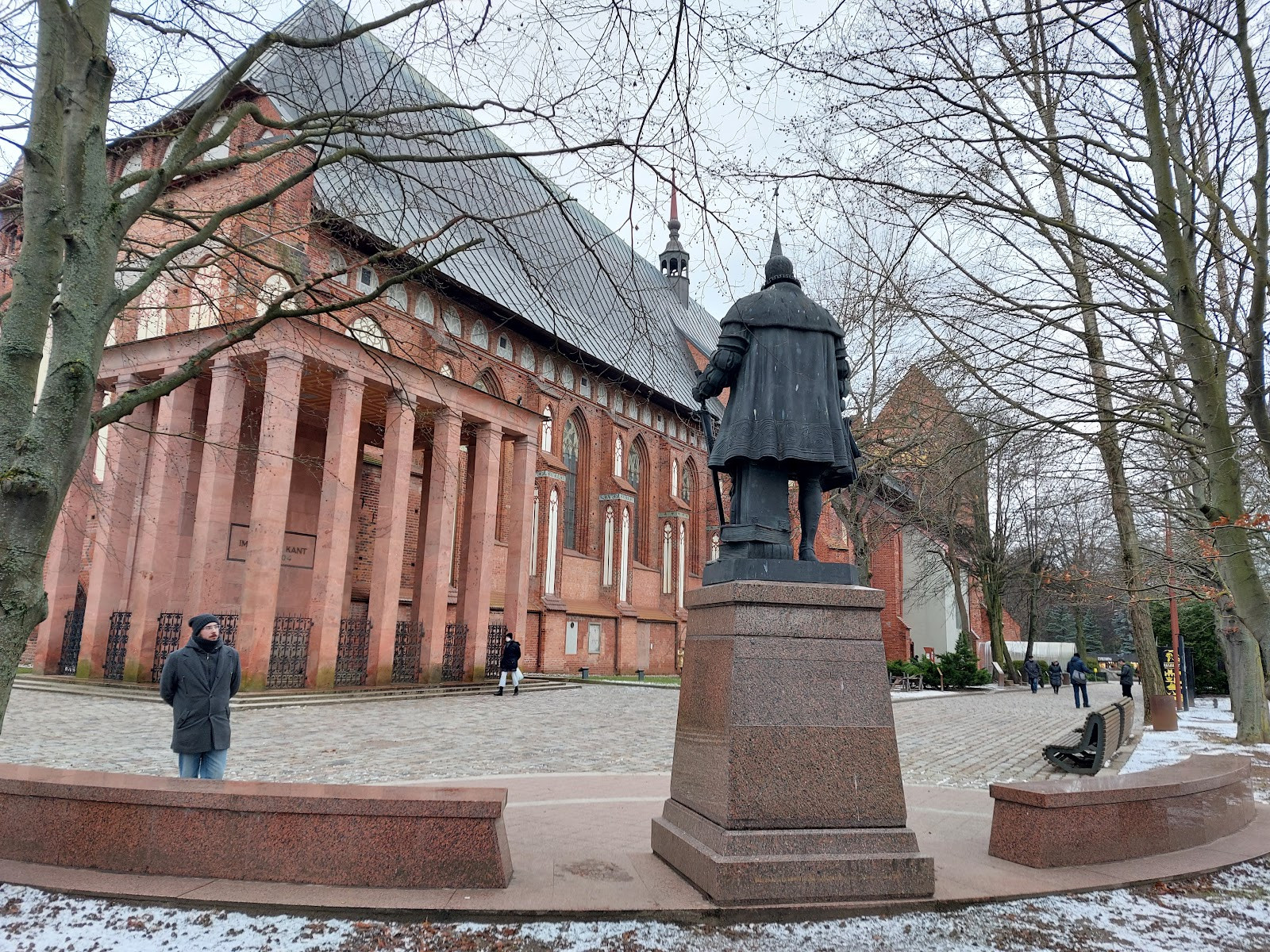 Могила Канта: место памяти великого философа