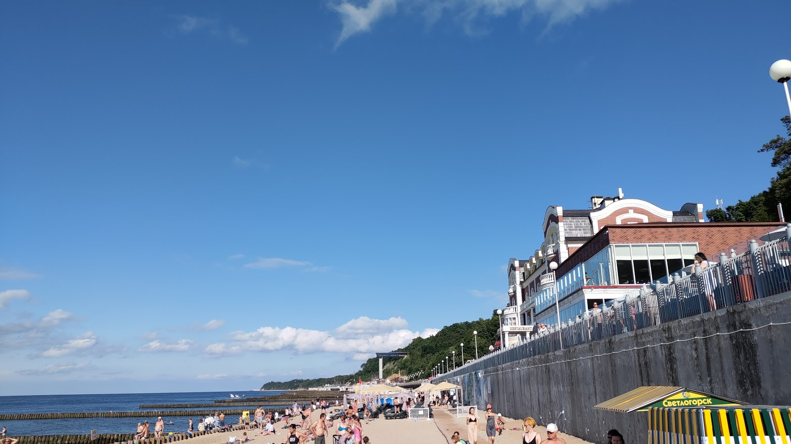 Балтийское море в июне: первые заплывы или только прогулки?