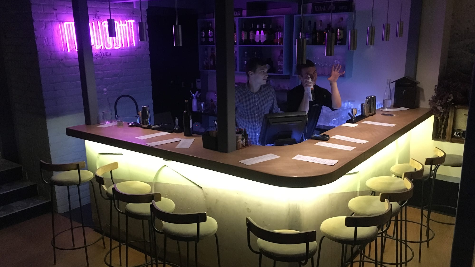 Где пробовать и покупать: лучшие рынки, магазины и пивные заведения