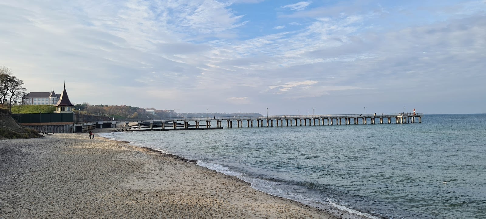 Лучшие пляжи Калининградской области для поиска янтаря