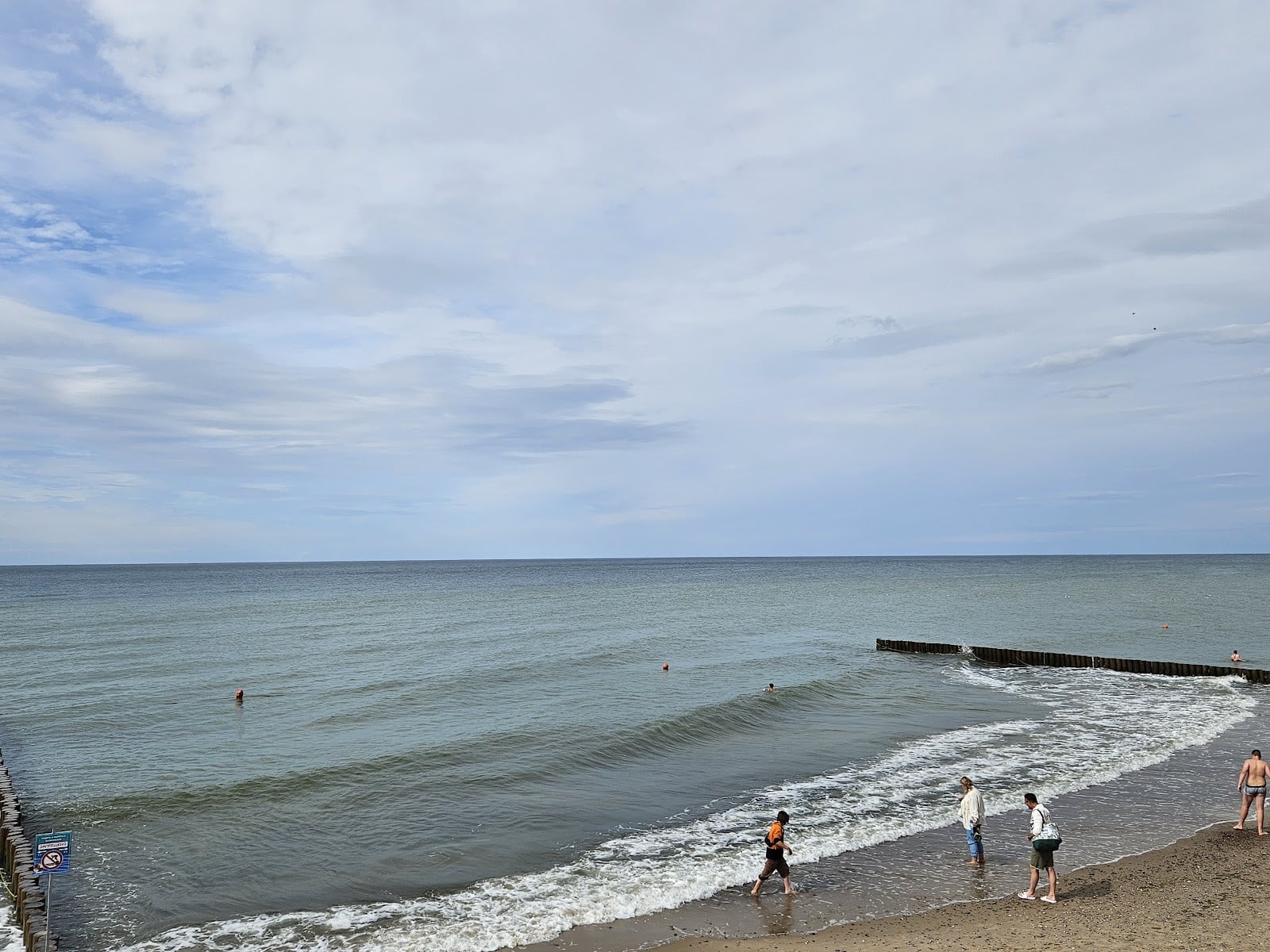 Лучшие пляжи Калининградской области для поиска янтаря